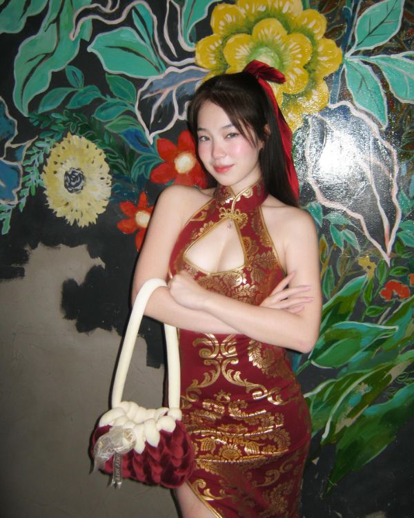 Kamonchat 8